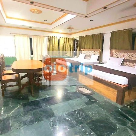 Hotel Well Inn Пури Екстериор снимка