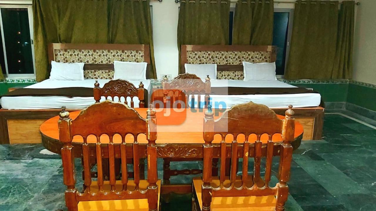 Hotel Well Inn Пури Екстериор снимка