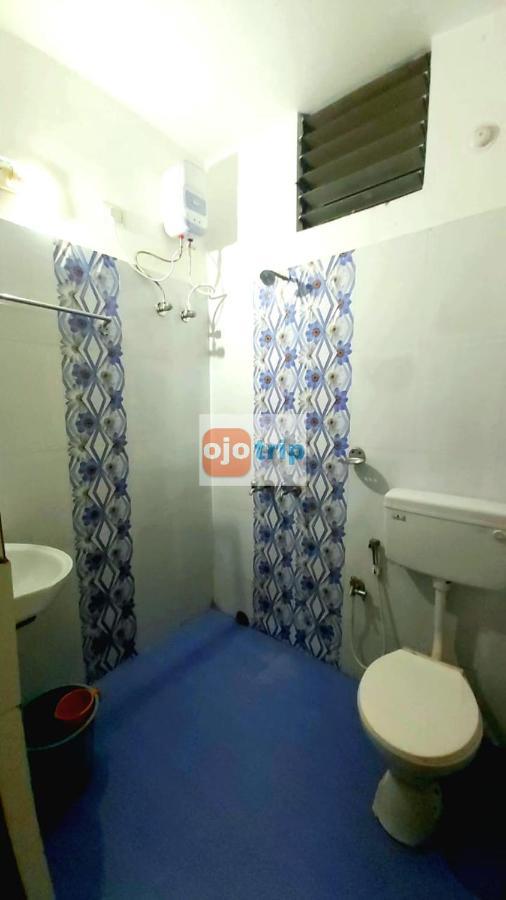 Hotel Well Inn Пури Екстериор снимка