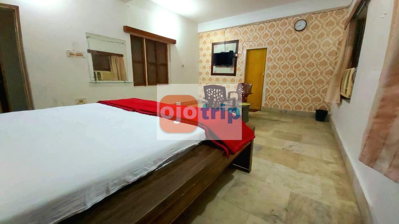 Hotel Well Inn Пури Екстериор снимка